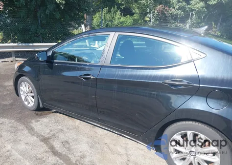 2015 Hyundai Elantra Se z USA, uszkodzony, nr VIN KMHDH4AE2FU260148
